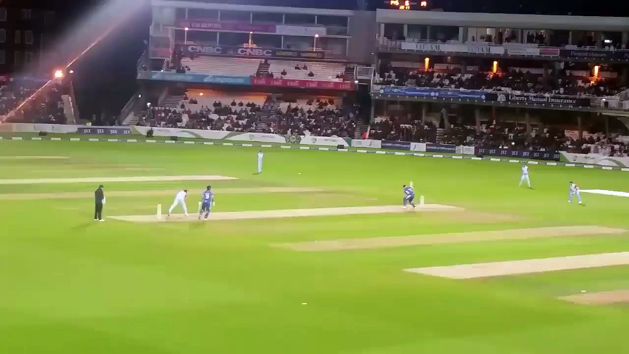 Scott Styris hits a six on the last ball to take RoW XI score to 158/6 in 20 overs.