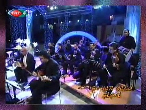 Onur ŞAN *Halay Başı Mendilin*