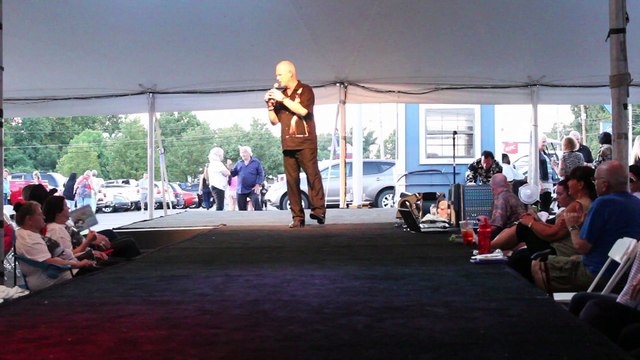 Chris Drummond sings 'Girl Girls Girls' Elvis Week 2015