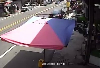 The-Pinoy-Rider---Please-be-careful-when-you-open-your-car-fbdown.net