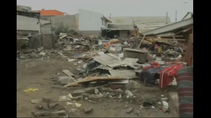 Chilenos enfrentam falta de água e comida após terremoto