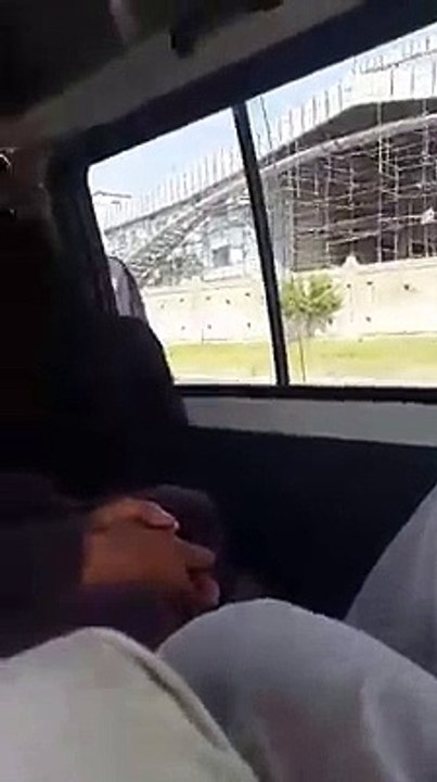 100 Rupay kay liye punjab police puray airport ki security ko daoo pey laga rahi ha