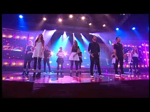 TV3 - OH TV3 - Els més viatgers de TV3 canten Pais petit