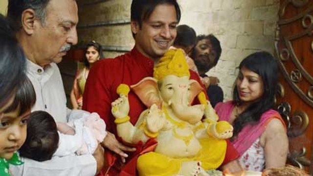 Vivek Oberoi Brings Ganpati Home – Ganesh Chaturthi 2015