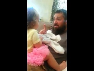 Une partie de peekaboo cache-cache qui se fini en pleurs... Réaction énorme!