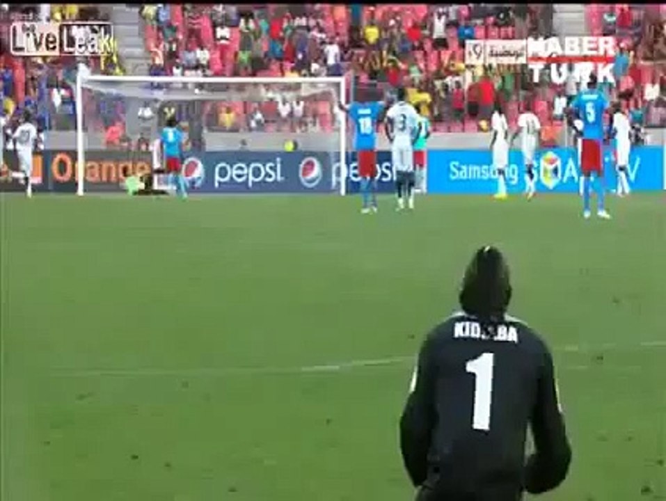 Kaleciden ilginç tepki!