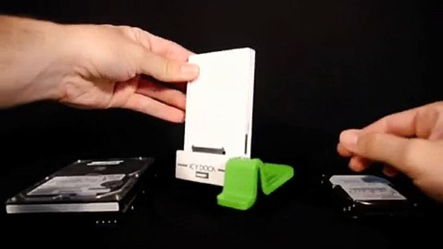 ICY DOCK MB881US-1S-1 Traveling Hard Drive Docking Station for 2.5 3.5 SATA & SSD - PC & MAC