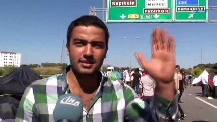Uluslararası yolu trafiğe kapattılar