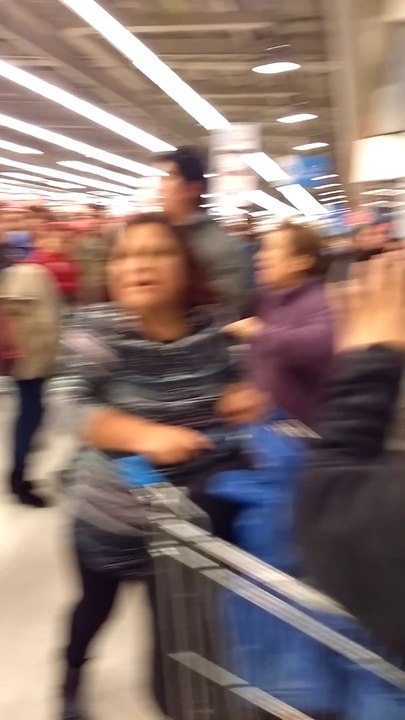 Séisme au Chili : un Supermarché ferme ses portes et enferme ses clients à l'interieur