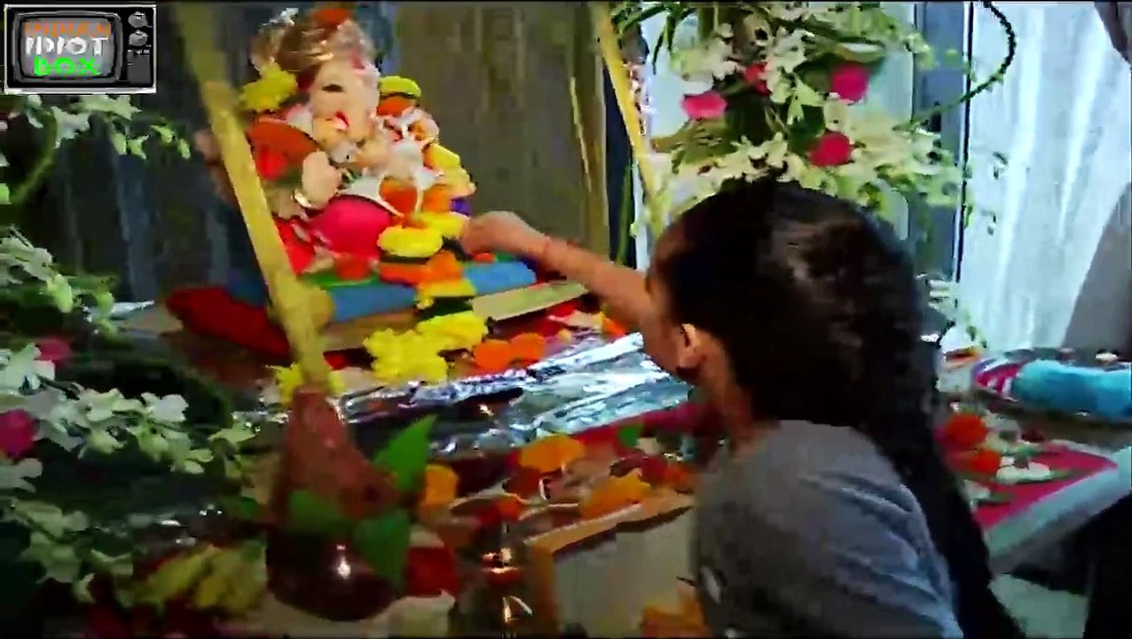 RUHANIKA DHAVAN DOING GANPATI AARTI (18 SEP)