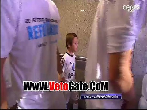 كريستيانو رونالدو يصطحب الطفل السورى قبل مباراه غرناطه