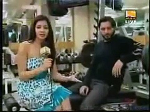 Vulgar Interview of Indian Anchor With Shahid Afridi