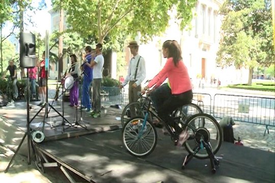 Conciertos gracias al pedaleo de las bicicletas