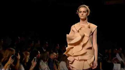 Amaya Arzuaga apuesta por las curvas románticas para el próximo verano