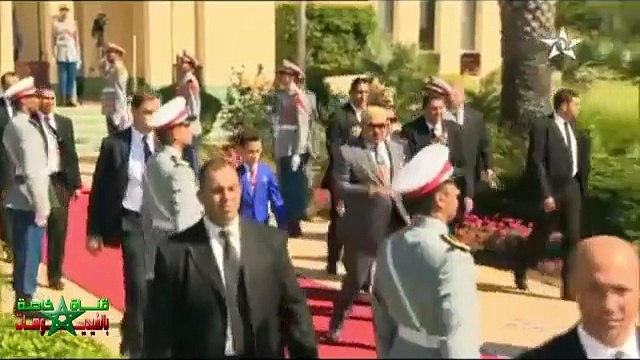 الملك محمد السادس يستقبل الرئيس الفرنسي بمطار طنجة 19/09/2015