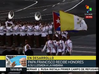 Cuba recibe a Papa Francisco con ceremonia militar