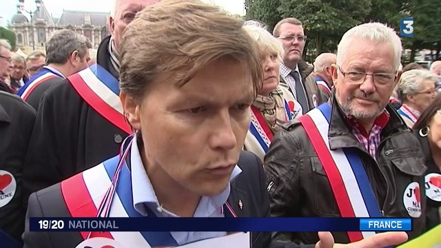 Les maires de France dans la rue contre la baisse des dotations de l'État