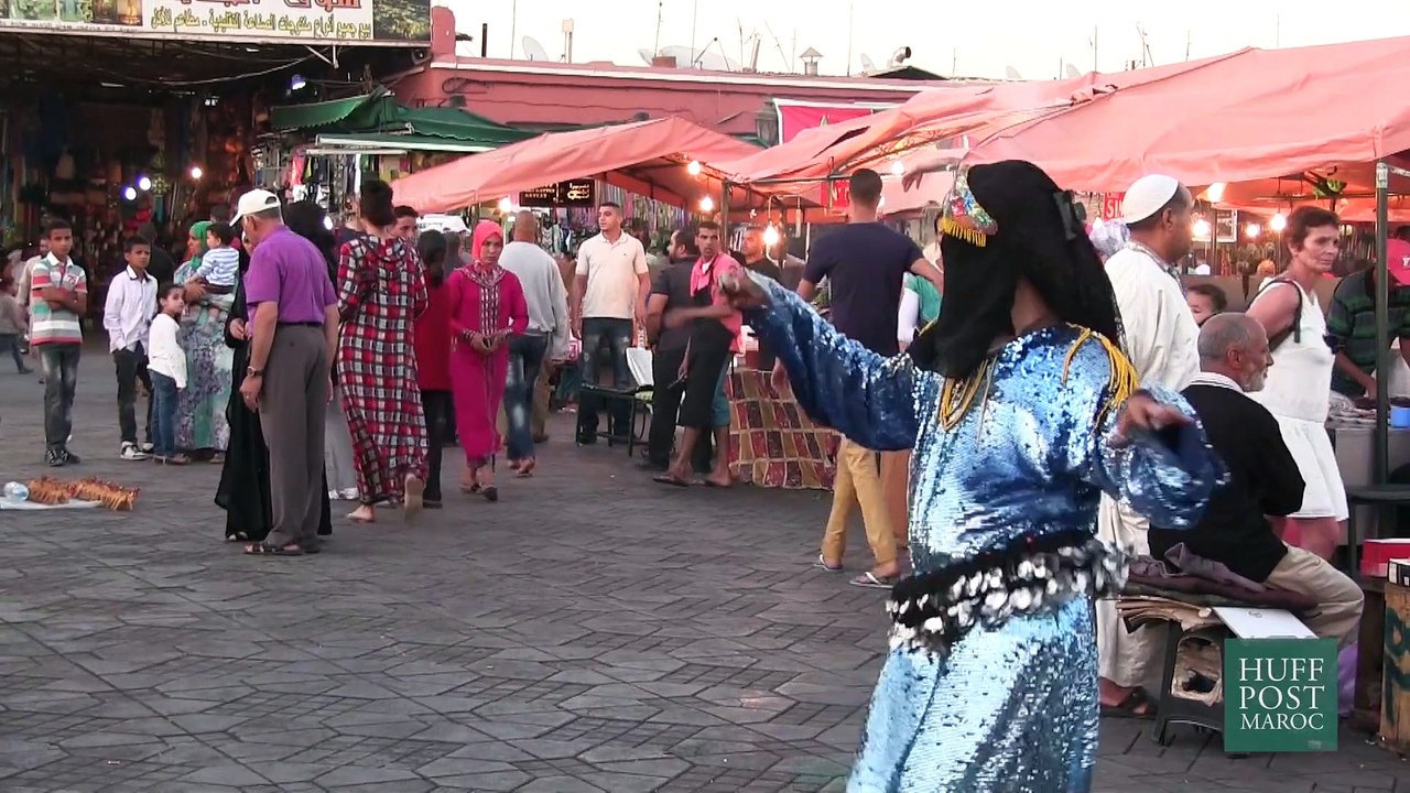 Saïd, homme danseuse de la place Jemaa el-Fna à Marrakech