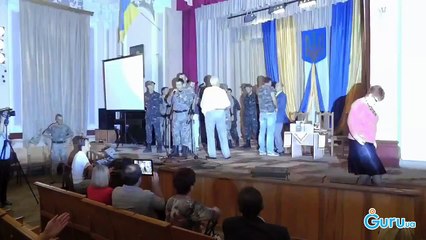 В Львовской области Представители Гомосектора облили свиной кровью экс-спикера Кучмы Василия Базива.