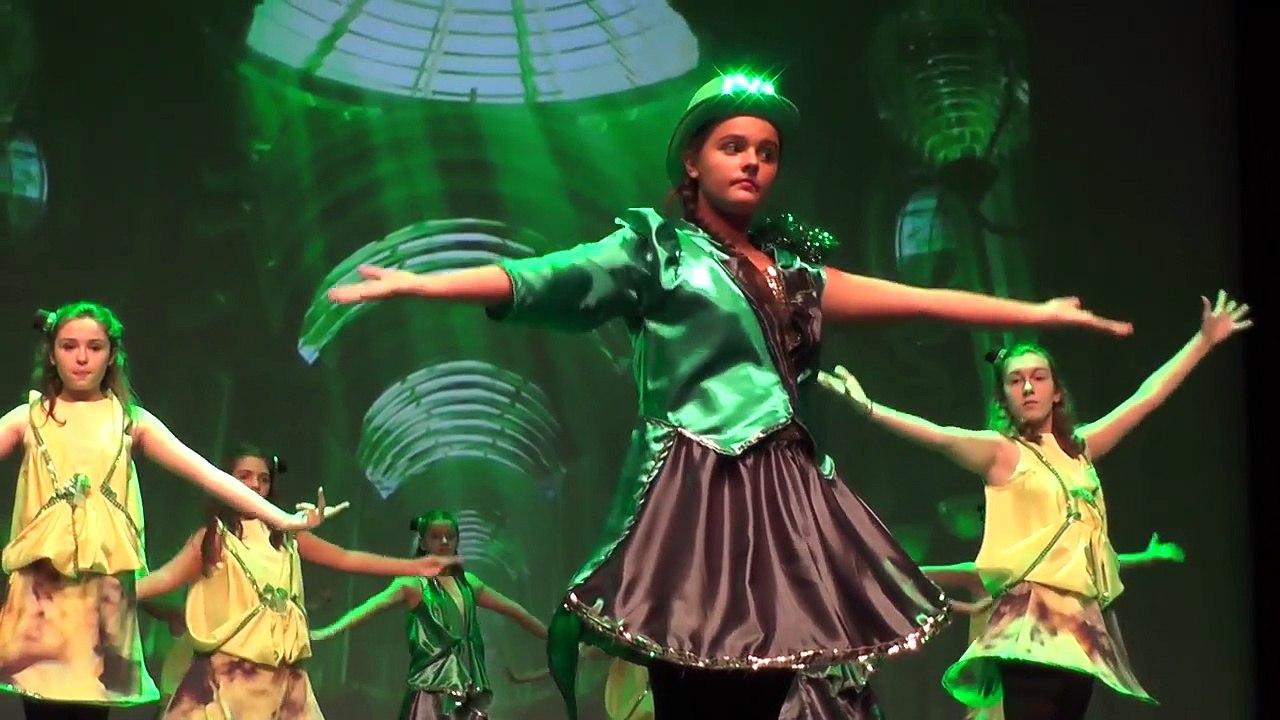 Extrait du spectacle 2015 de l'atelier de danse Caroline Mercier