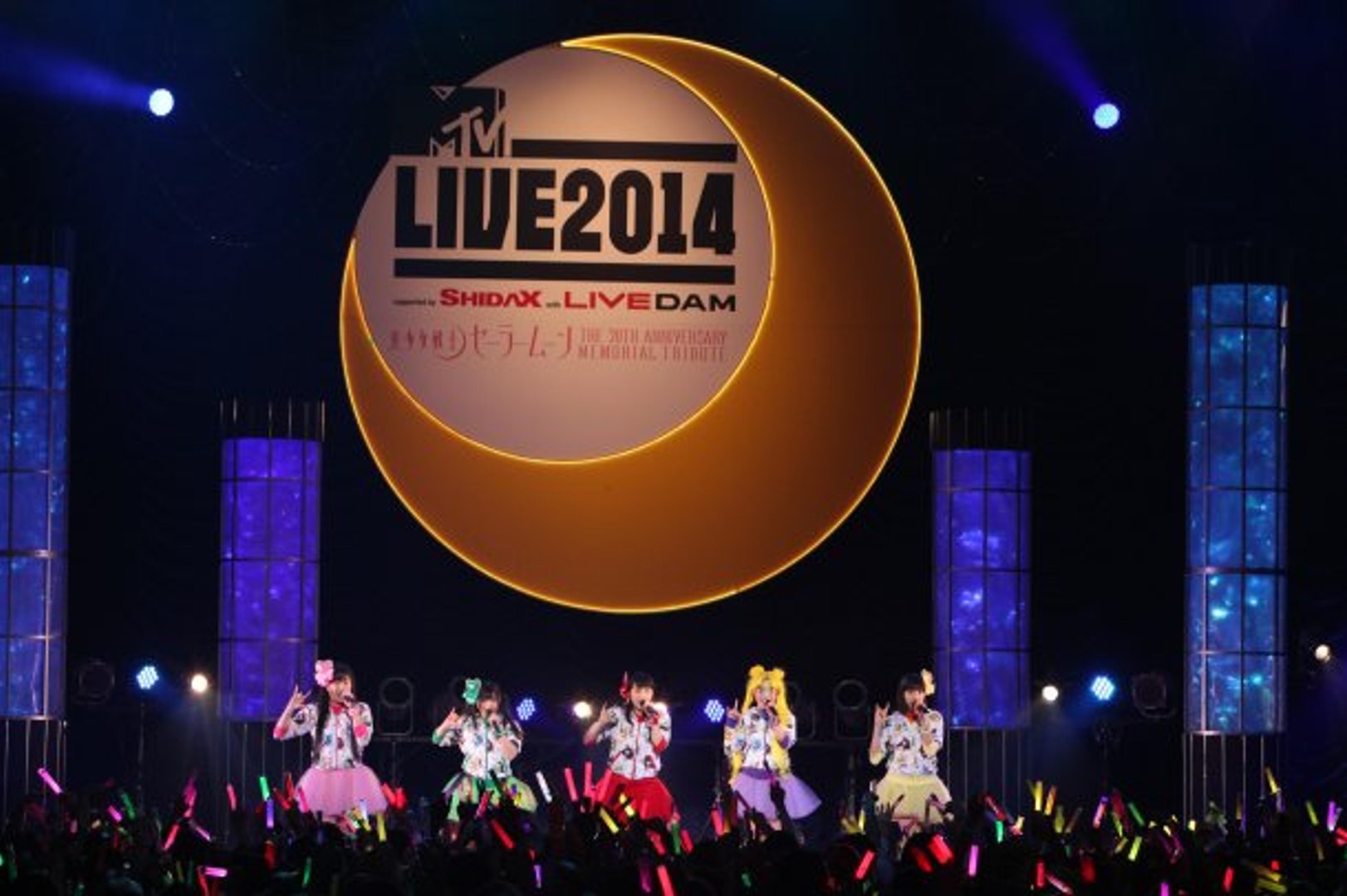 Momoiro Clover Z Moonlight Densetsu 美少女戦士セーラームーン The th Anniversary Memorial Tribute Video Dailymotion