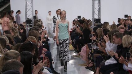 Vogue Fashion Week - J.W.Anderson Spring 2016 Ready-to-Wear