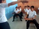 Inicio de clases en Venezuela - La profesora salio un momento