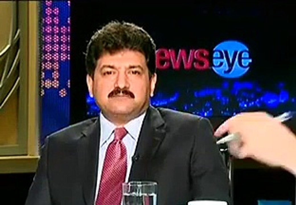 Hamid Mir on Zardari threat to democracy. Very Funny