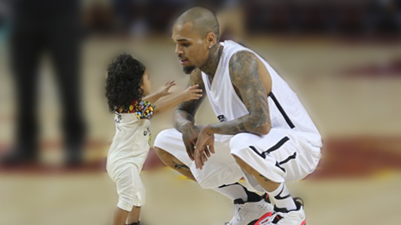 (VIDEO) AWW! Chris Brown - Royalty Dance At The Celebrity Basketball Game