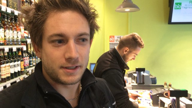 Commerces. On s'arrache les packs d'eau.