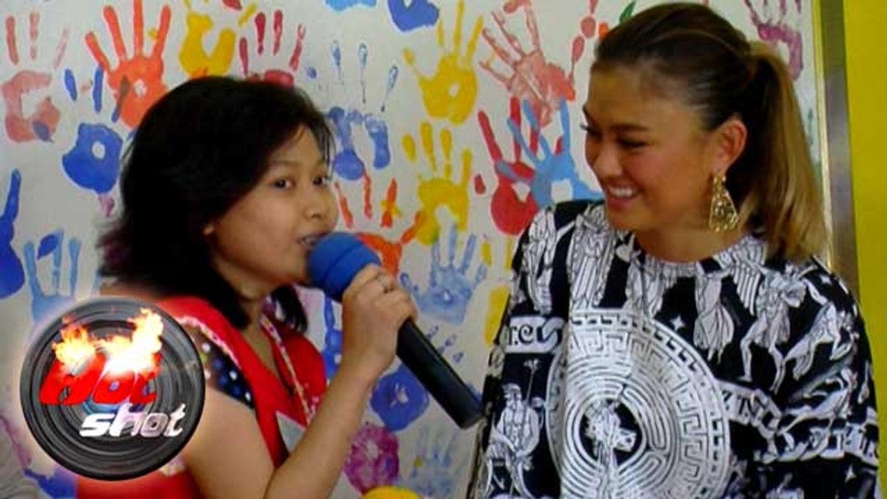 Agnez Mo Kunjungi Yayasan Penderita Kanker - Hot Shot 20 September 2015