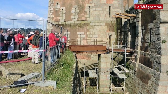 Camaret. Inauguration du pont-levis de la Tour Vauban