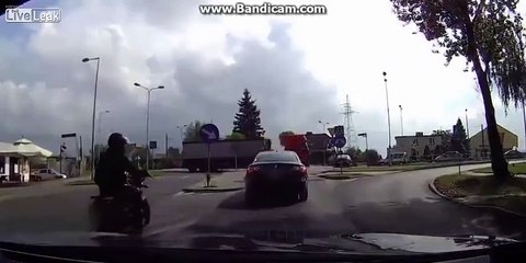 Drive Motorcycle Crashing