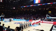 Οι Γάλλοι τραγουδούν τον Εθνικό τους ύμνο πριν από το μικρό τελικό