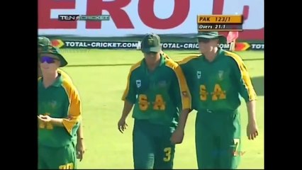 The Best catches in cricket history of all time!!