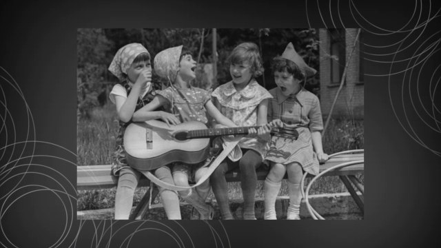 Фотоальбом Союза Советских Социалистических Республик Дворы нашего детства