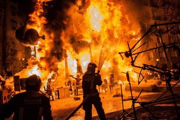 California wildfires have destroyed over 1,000 homes