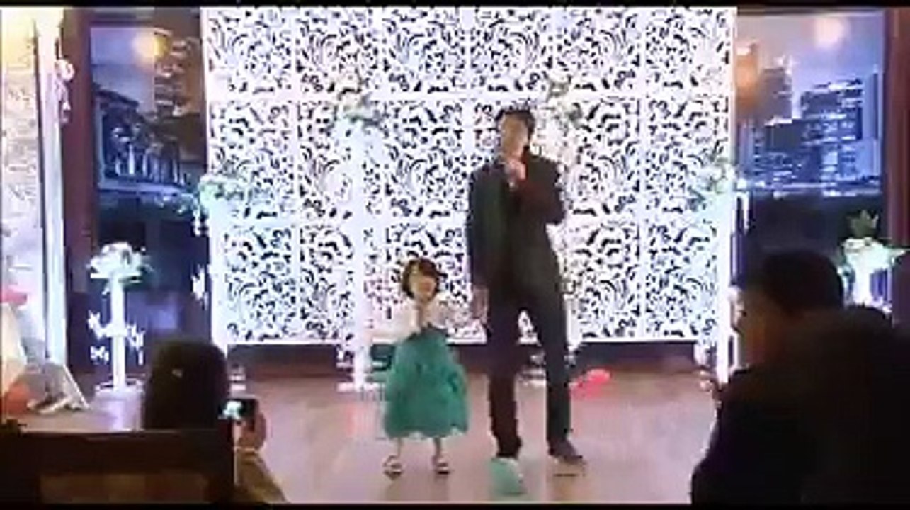 A sweet chinese baby singing zubi dubi indian song