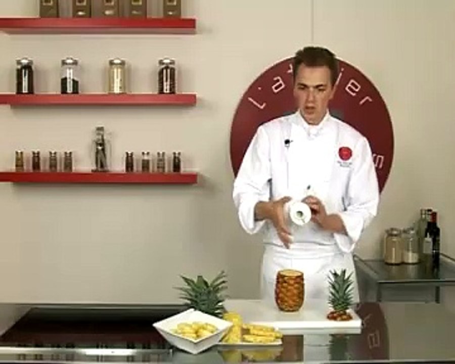 Comment bien utiliser un tranche-ananas ?