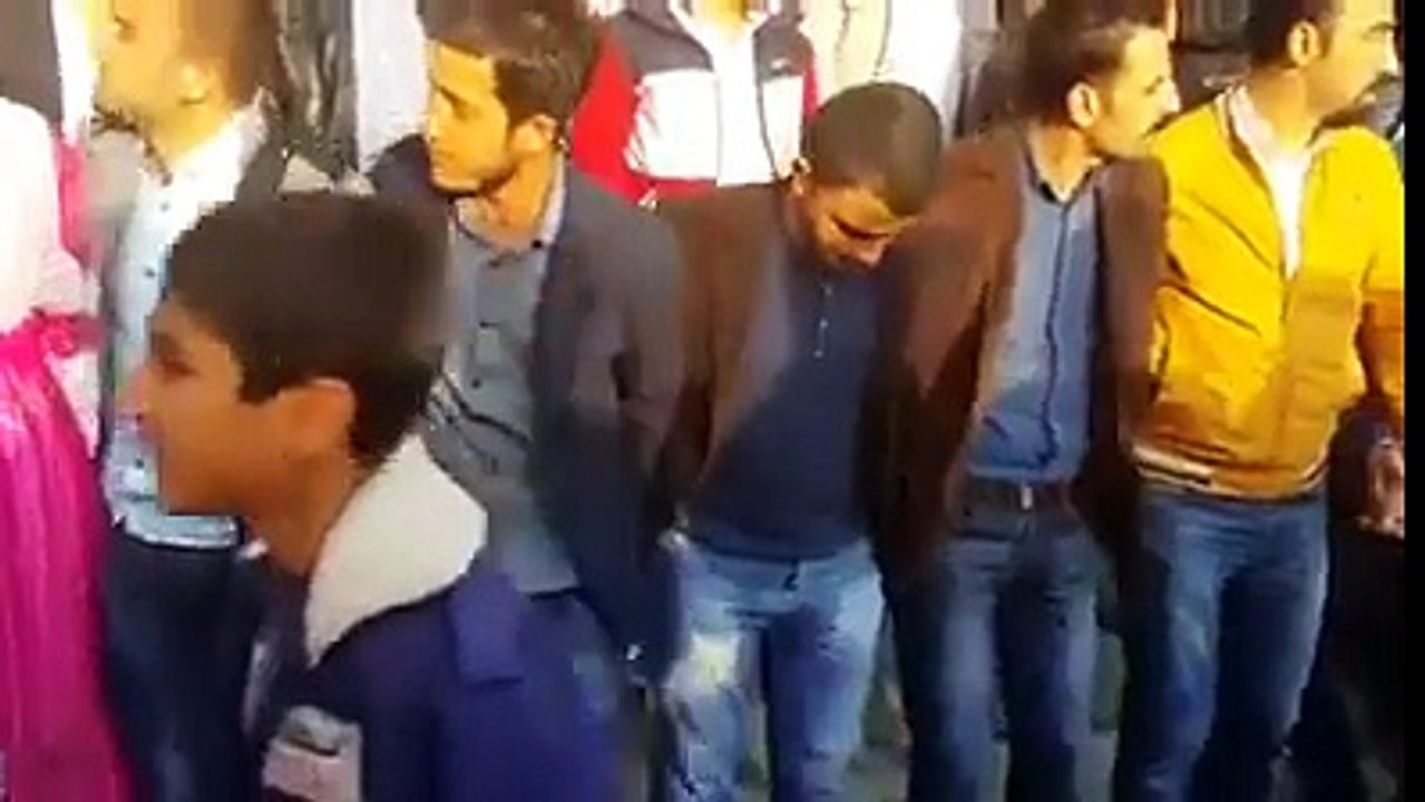 BU VİDEOYU AÇ SESİ SONUNA KADAR BAK BAKALIM YERİNDE DURA BİLECENMİ ?
