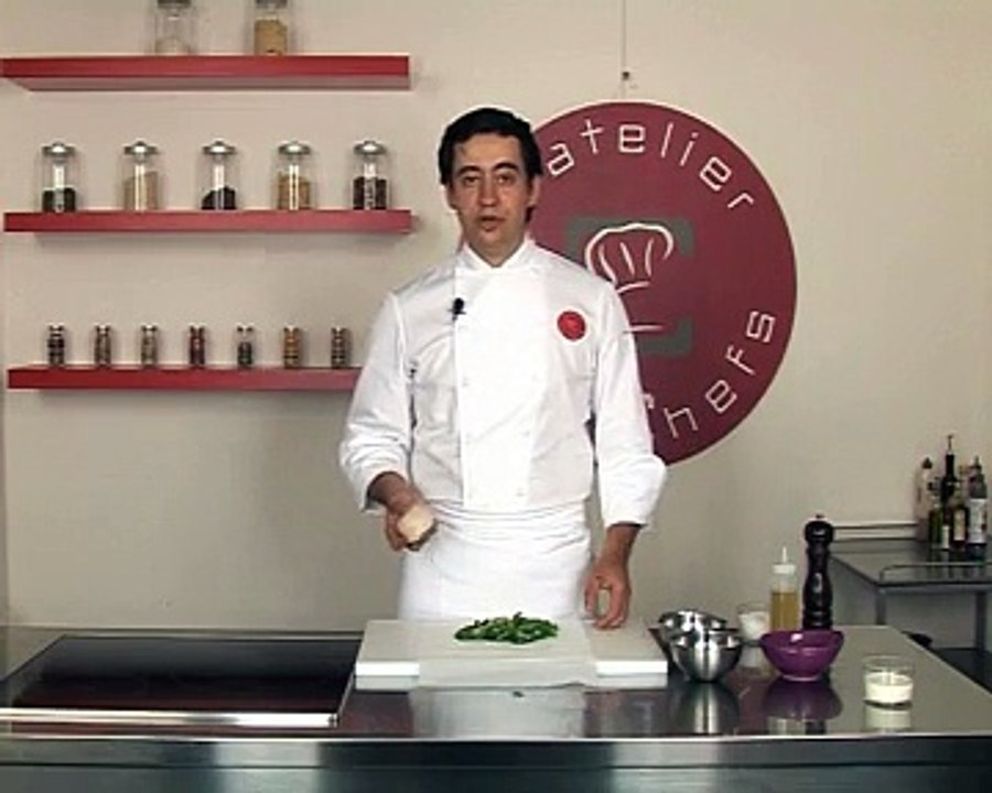 Papillote de cabillaud aux épinards et oignons nouveaux