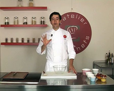 Mille-feuille de tuiles dentelles au sésame aux fruits rouges