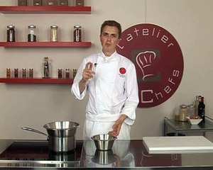 Faire fondre du chocolat au bain-marie