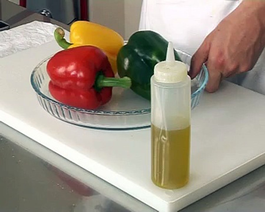Eplucher les poivrons au four