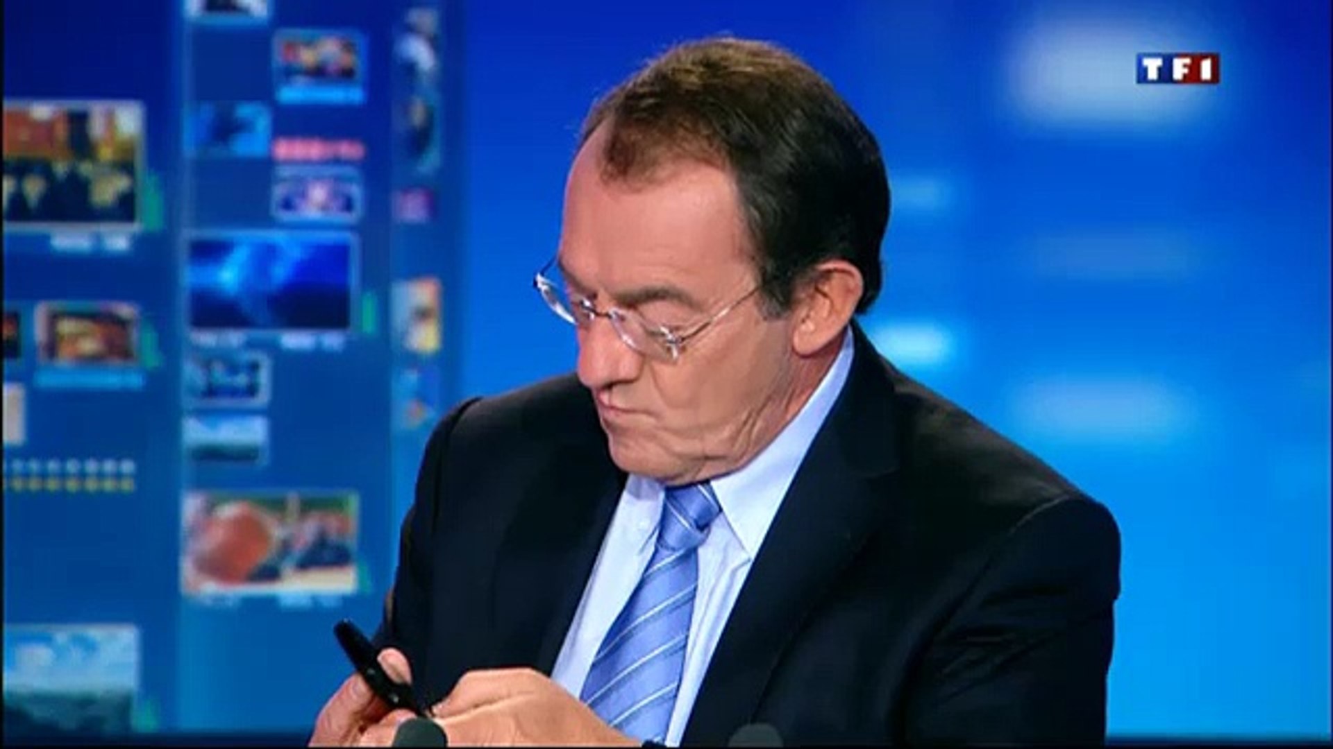 Jean-Pierre Pernaut envoie un sms en plein JT ! - Vidéo Dailymotion