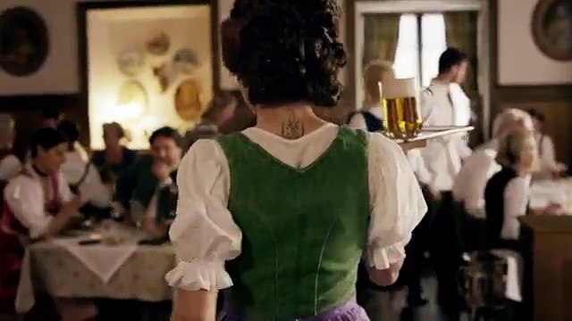 Reincarnation : le film de Karl Lagerfeld avec Pharrell Williams et Cara Delevingne en couple impérial pour Chanel