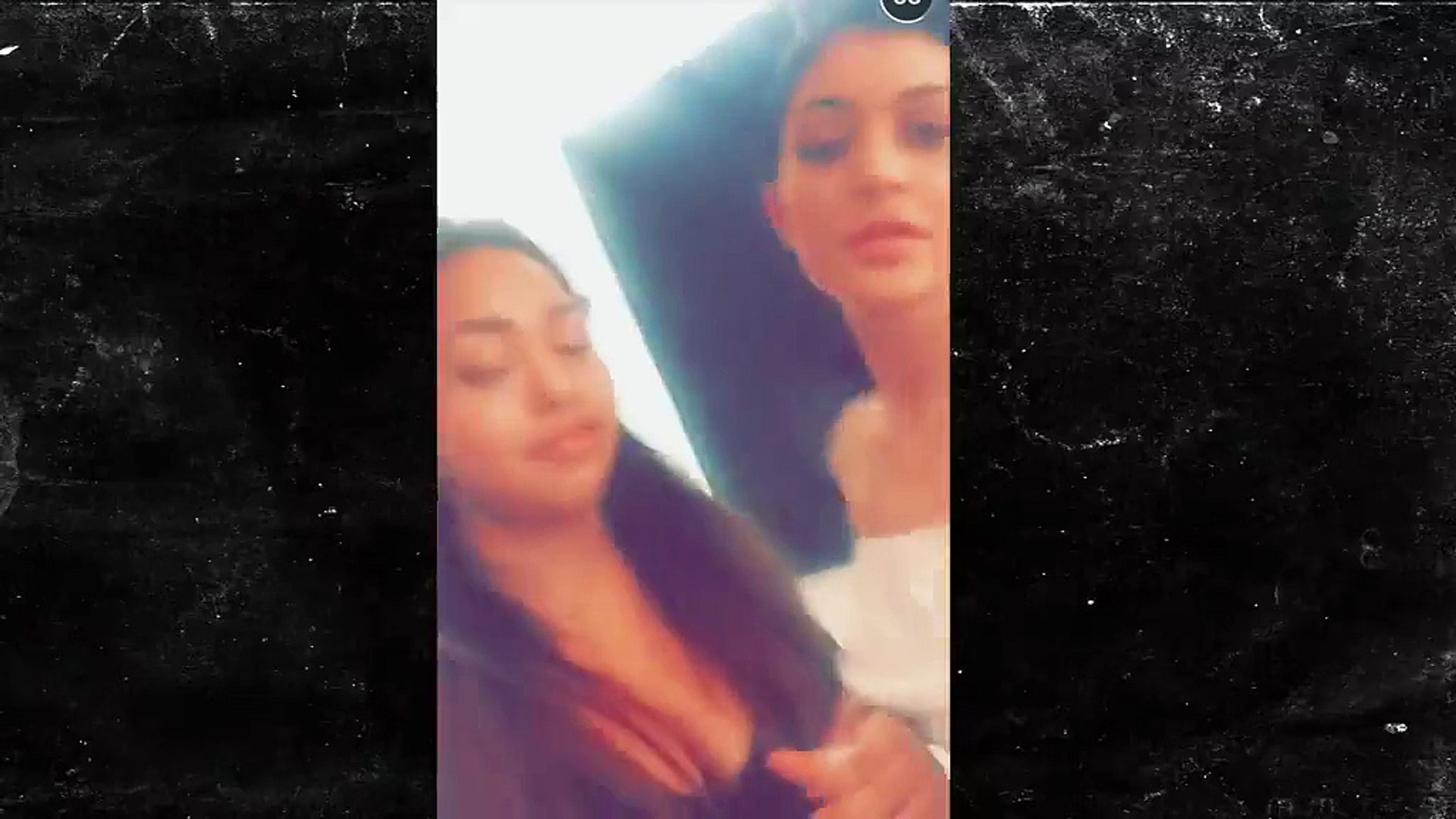 Kylie Jenner met la main dans la culotte de sa soeur Kendall ! - Vidéo  Dailymotion