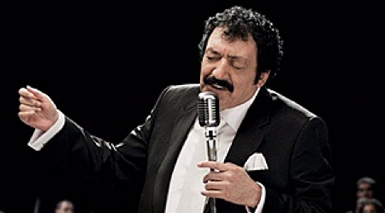 MÜSLÜM GÜRSES  -  SATILACAK ADAMMIYIM  (İKİMİZİN YERİNE - AKBAŞ)