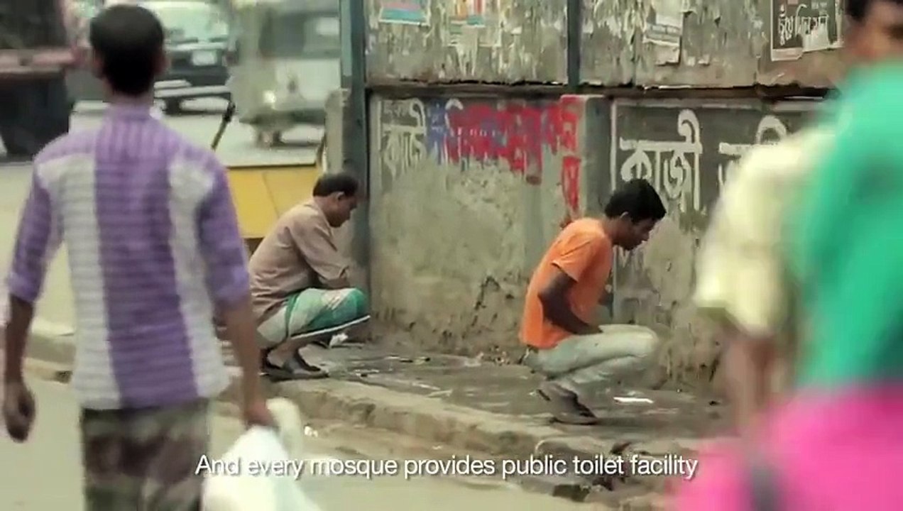 Very Interesting: See how Bangladeshi Govt prevent public urination?
