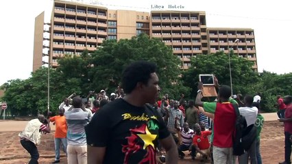 Burkina: la médiation continue, sur fond de tensions